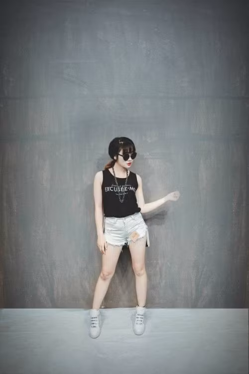 Khi PV đặt câu hỏi, nhiều người nhận nhầm bạn là hot girl Vân Navy bạn cảm thấy thế nào, cô bạn chia sẻ rằng: “Lúc đầu mình cũng cảm thấy hay hay vì mọi người nhận nhầm về diễn viên mình yêu thích. Đặc biệt, khi ở đám đông thì cũng hay được mọi người chú ý đến. Tuy nhiên nhiều người nhận nhầm quá nên mình mới cảm thấy mình như cái bóng của chị ấy nên mình muốn làm chính mình hơn”.