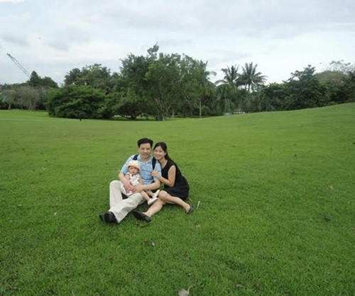 Hoa khôi Học viện Ngoại giao của 10 năm về trước giờ đã thật sự trưởng thành và đạt được những thành công mà bất cứ ai cũng đều phải mơ ước cả về công việc cũng như cuộc sống gia đình. Hiện tại, chị đang là phó trưởng phòng Tài trợ Thương mại của một ngân hàng lớn tại Hà Nội và có một gia đình nhỏ hạnh phúc.