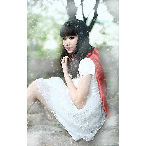 Nữ sinh xinh đẹp mơ ước trở thành nhà ngoại giao giỏi.