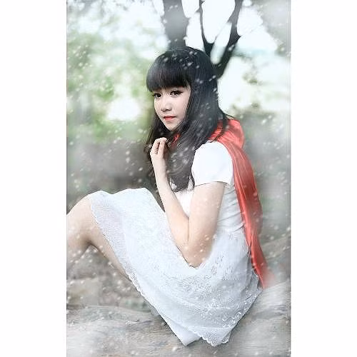 Nữ sinh xinh đẹp mơ ước trở thành nhà ngoại giao giỏi.