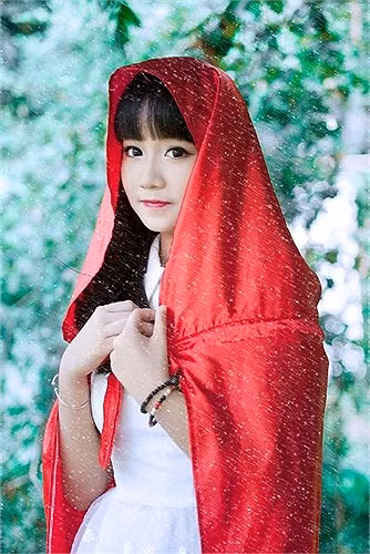 Thu Hà có sở thích là ca hát và chụp ảnh.