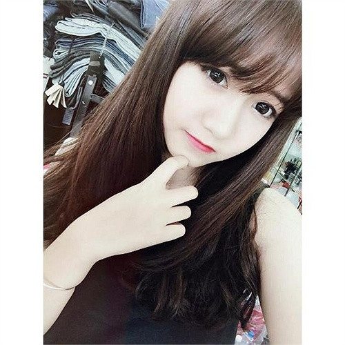 Trần Thu Hà hiện đang học lớp 11, trường THPT Nguyễn Trãi, Hà Nội.