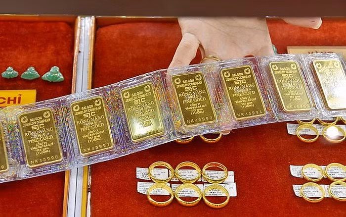 Cơn sốt vàng kéo dài sẽ gây nhiều hệ lụy đến nền kinh tế - Hình 2 Con sot vang keo dai se gay nhieu he luy den nen kinh te-Hinh-2
