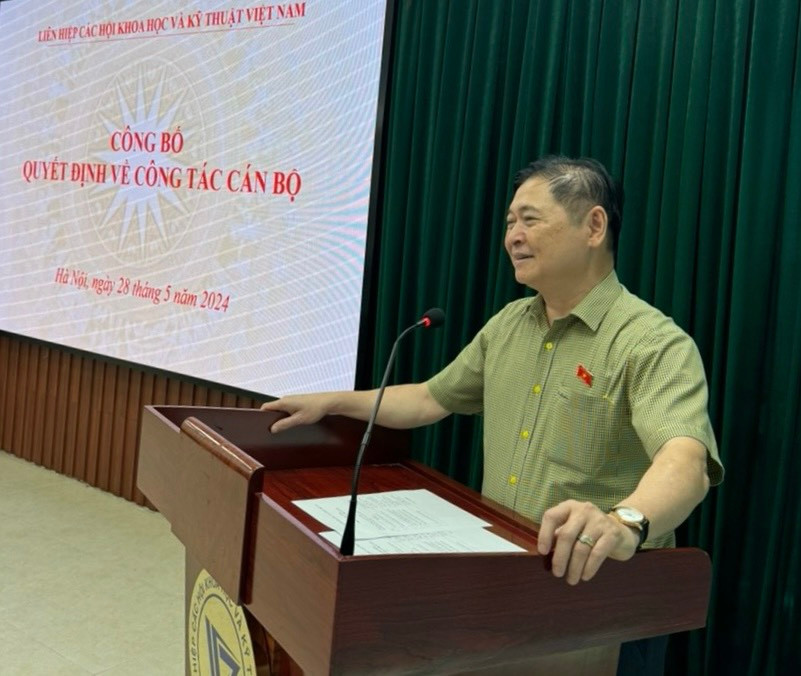 VUSTA trao Quyet dinh bo nhiem Pho Truong ban Hop tac quoc te-Hinh-2