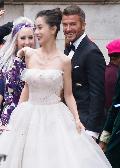 Năm 2019, cựu cầu thủ David Beckham và Angelababy cũng quay chung quảng cáo. Ảnh: Zing.