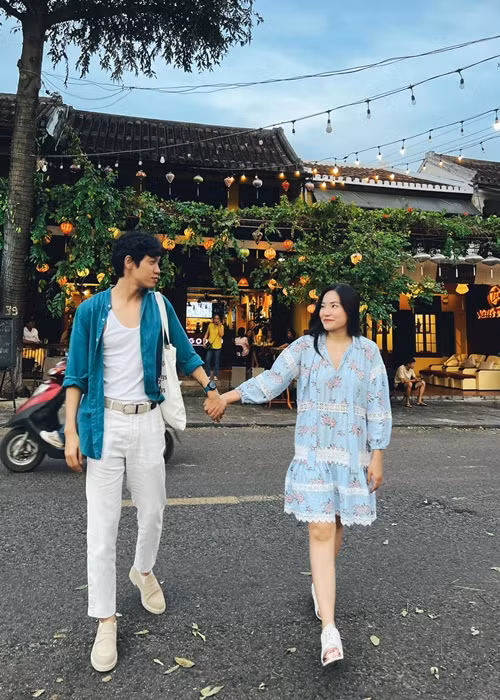 Trong chương trình Giải mã tri kỷ, Lý Phương Châu cho biết, thời gian đầu khi nam biên đạo tỏ tình, cô không tin vì cô từng là bạn anh nên biết anh khá đào hoa.