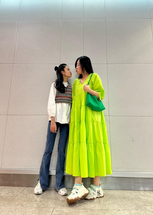 Lý Phương Châu bị nghi mang bầu sau khi đăng tải hình ảnh diện váy rộng thùng thình. Nhanh chóng, vợ cũ Lâm Vinh Hải phủ nhận tin đồn mang thai.