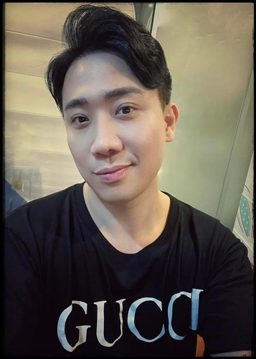 Khi bị bà Hằng livestream công kích chuyện từ thiện, Trấn Thành công khai sao kê trên trang cá nhân. Sau đó, dù liên tục bị bà Hằng réo tên, Trấn Thành không có bất kỳ phản hồi nào. Ảnh: Người Lao Động.