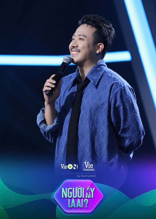 2 năm qua, Trấn Thành vẫn miệt mài hoạt động nghệ thuật. Anh làm MC, đóng phim, sản xuất phim ảnh. Ảnh: FBNV.