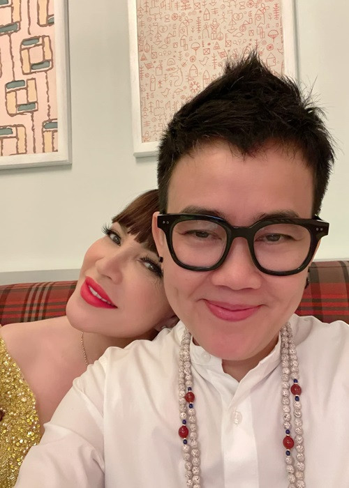 Mỗi sáng, Phương Uyên được Thanh Hà pha cho một ly cà phê.