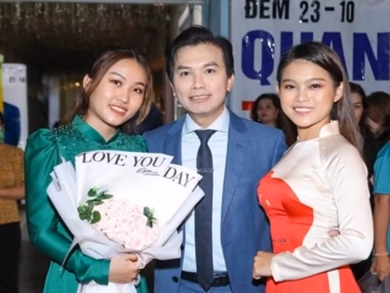 Mạnh Quỳnh sáng tác các ca khúc cho Thiêng Ngân và Tuyết Nhung. Ảnh: Zing