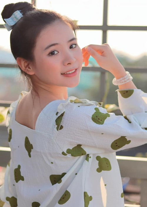 Quỳnh Trang bảo lưu kết quả học tập của học kỳ I, năm thứ 2 tại trường Đại học Sân khấu - Điện ảnh TP HCM để tập trung ca hát. Ảnh: FBNV.