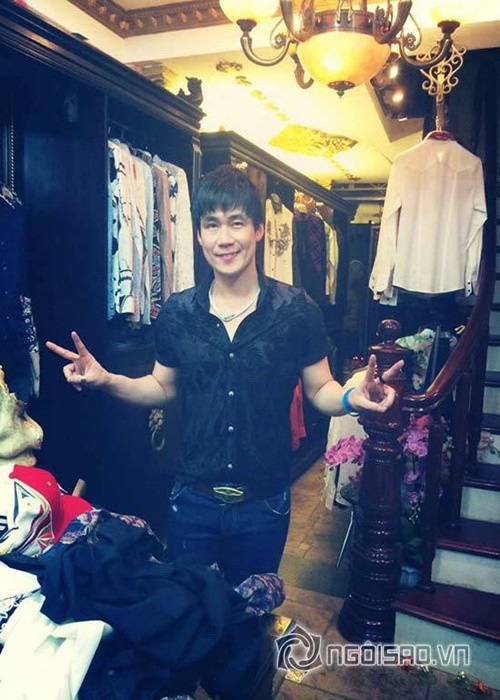 Phòng để đồ diễn của giọng ca Chiếc khăn gió ấm. Ảnh: Gia Đình Việt Nam.