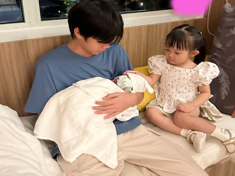 Mới đây, Đàm Thu Trang sinh con thứ hai.