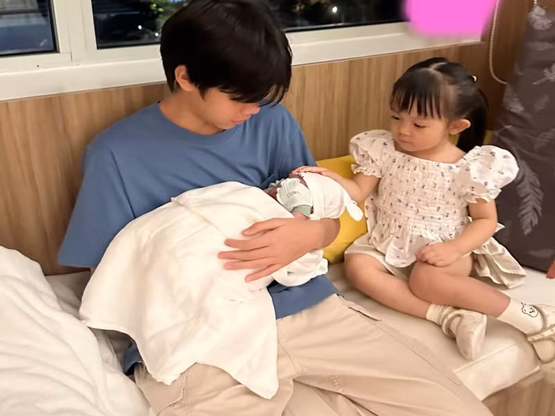 Mới đây, Đàm Thu Trang sinh con thứ hai.