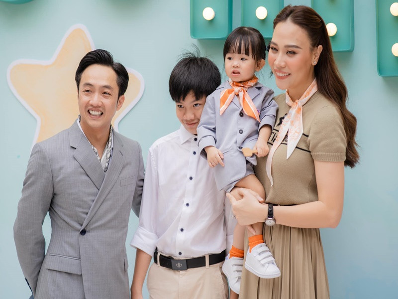 Đàm Thu Trang kết hôn với doanh nhân Cường Đô la năm 2019. Nữ người mẫu sinh con gái đầu lòng cách đây 3 năm.