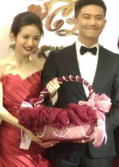 Sau đám cưới, vợ chồng nữ diễn viên sống xa cách do Vu Siêu chủ yếu ở Mỹ kinh doanh. Điều này ảnh hưởng đến kế hoạch kết hôn của Lâm Y Thần và Vu Siêu. Ảnh: Khám phá