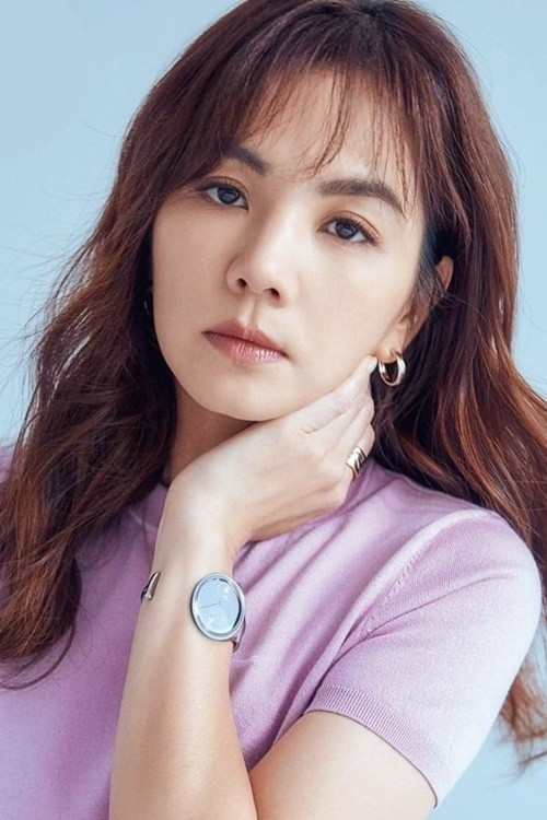 Tài năng, nổi tiếng, Ella là một trong những đối thủ đáng gờm của Chi Pu và nhiều nghệ sĩ khác ở Đạp gió. Ảnh: Zing