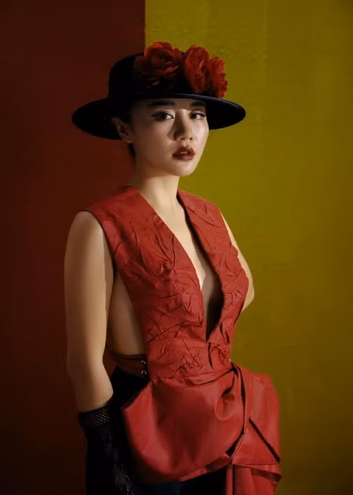 Nữ ca sĩ thăng hạng nhan sắc lẫn phong cách thời trang.