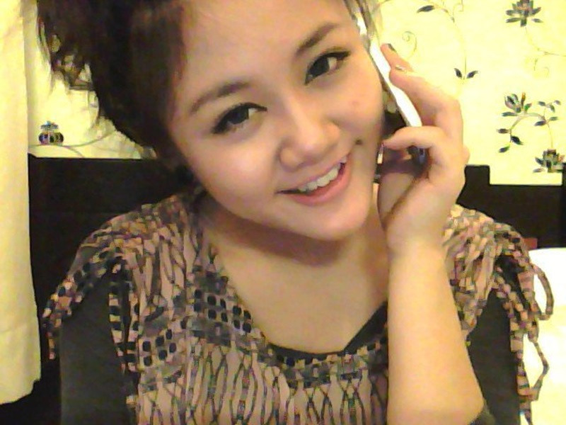 Ngày mới bước vào làng giải trí, cô sở hữu gương mặt to tròn.