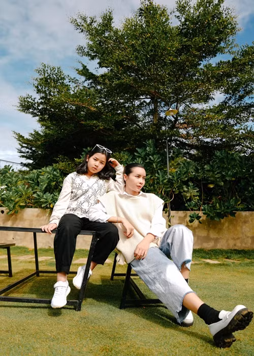 Lưu Hương Giang chia sẻ, con gái đầu lòng sống tình cảm, luôn quan tâm bố mẹ bằng những hành động đáng yêu.