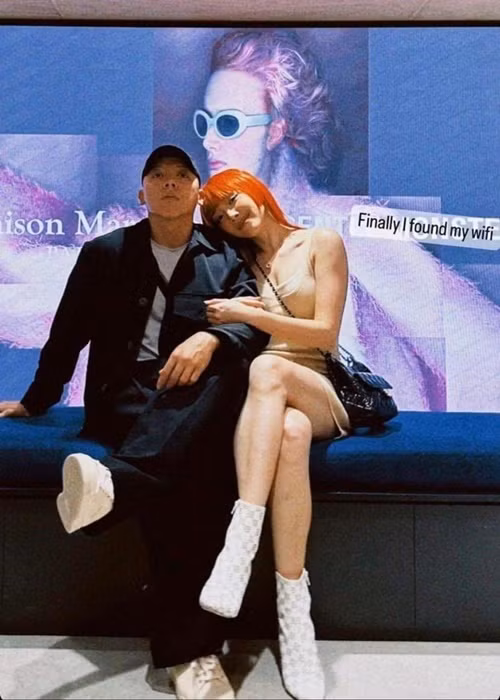 Cặp đôi độc lập tài chính. Theo Tóc Tiên, trong dịp sinh nhật, Hoàng Touliver thích chuyển khoản thay vì mua quà. Ảnh: Hoa Học Trò.