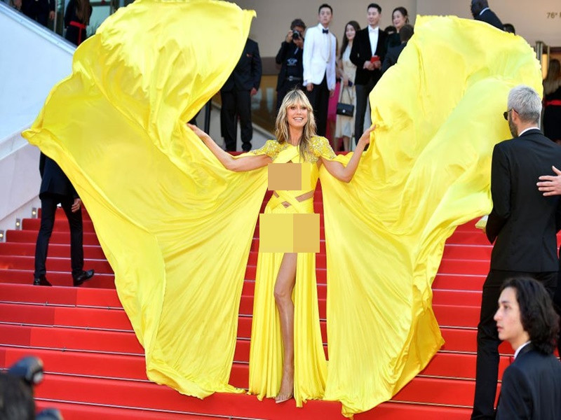 Siêu mẫu Heidi Klum mặc táo bạo ở Liên hoan phim Cannes. Ảnh: Harper's Bazaar.