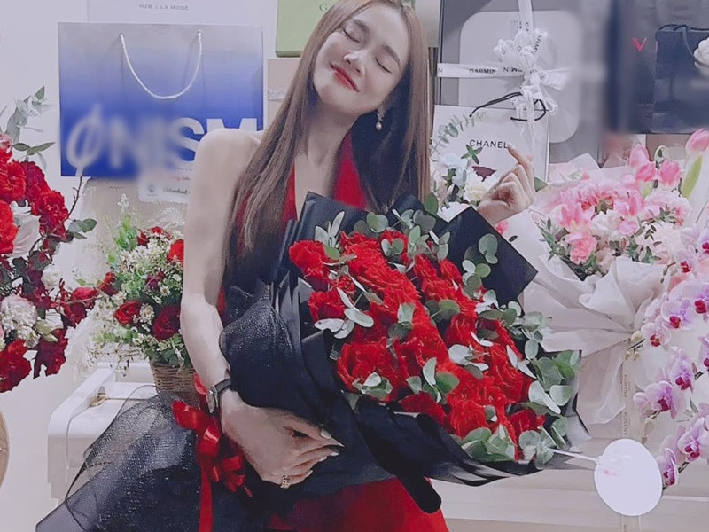 Nhan sac cua Nha Phuong khi mang bau lan 2