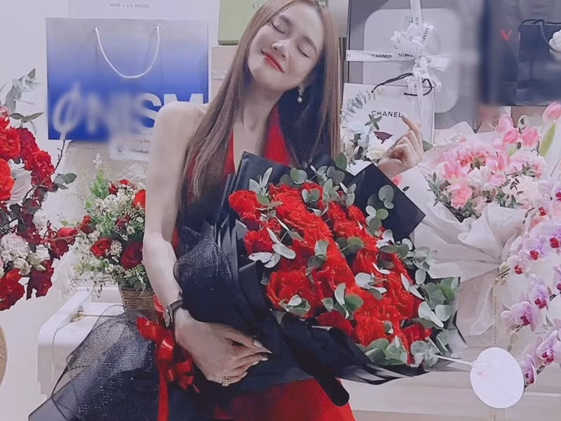 Nhan sac cua Nha Phuong khi mang bau lan 2