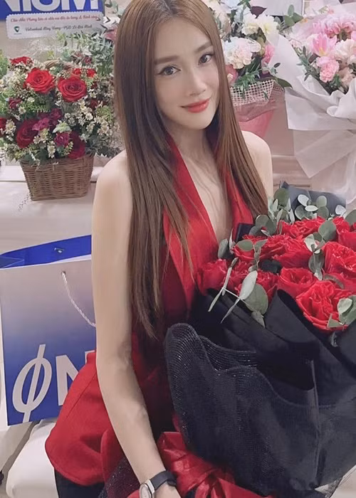 Nhan sắc của Nhã Phương hiện tại vẫn hút mọi ánh nhìn. Ảnh: FBNV.