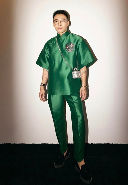 Trong vài năm trở lại đây, Hoàng Ku dành toàn bộ thời gian và tâm trí cho công việc làm stylist cho các sao nổi tiếng. Ảnh: FBNV