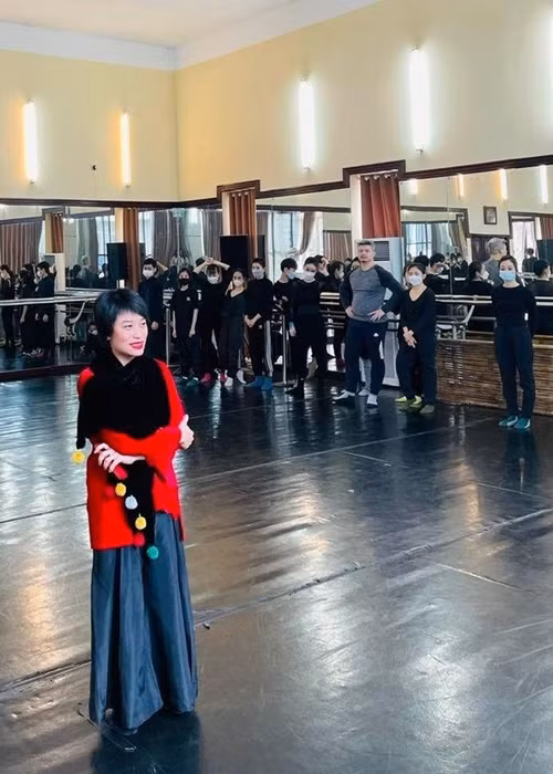 Năm 2018, Trần Ly Ly rời vị trí Phó Hiệu trưởng Trường Múa TP HCM để giữ vị trí Quyền Giám đốc Nhà hát Nhạc Vũ kịch Việt Nam. Đến năm 2020, cô chính thức trở thành Giám đốc Nhà hát Nhạc Vũ Kịch Việt Nam. Ảnh: Tiền Phong