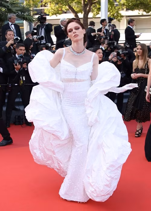 "Nữ hoàng tạo dáng" Coco Rocha tham dự thảm đỏ Cannes trong vài năm trở lại đây. Ảnh: Harper's Bazaar.
