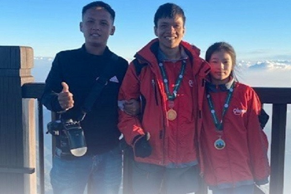 Nghe “hot” mua du lich-Hinh-2