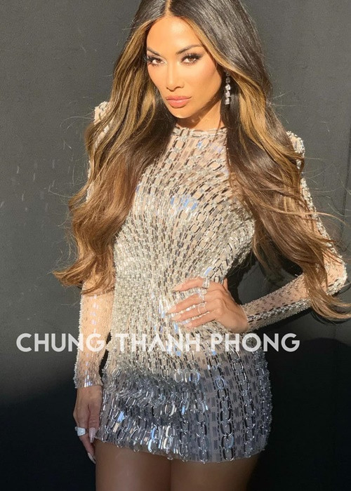 Cựu trưởng nhóm The Pussycat Dolls - Nicole Scherzinger cũng lựa chọn trang phục của Chung Thanh Phong. Ảnh: FBNV.