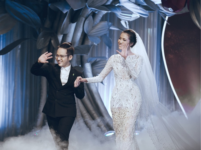 Người thiết kế mẫu váy Phạm Băng Băng mặc dự Liên hoan phim Cannes 2023 có hai thương hiệu thời trang được đánh giá cao là thời trang ứng dụng và váy cưới cao cấp. Ảnh: Đẹp.