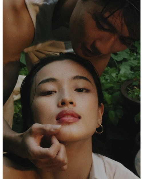 Ngày 14/2/2023, Lan Thy đăng tải bộ ảnh chụp cùng Avin Lu.