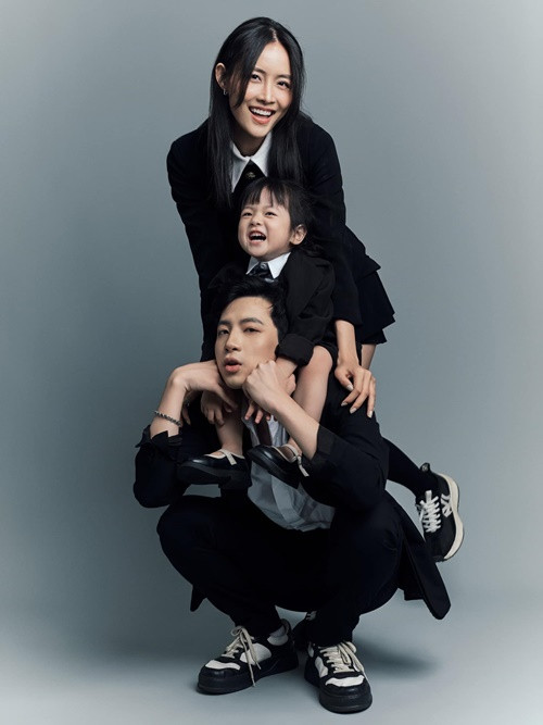 "Gà cưng" một thời của ông bầu Khắc Tiệp và tình trẻ có con chung vào năm 2020 nhưng mãi đến năm 2022 mới công khai mối quan hệ tình cảm.