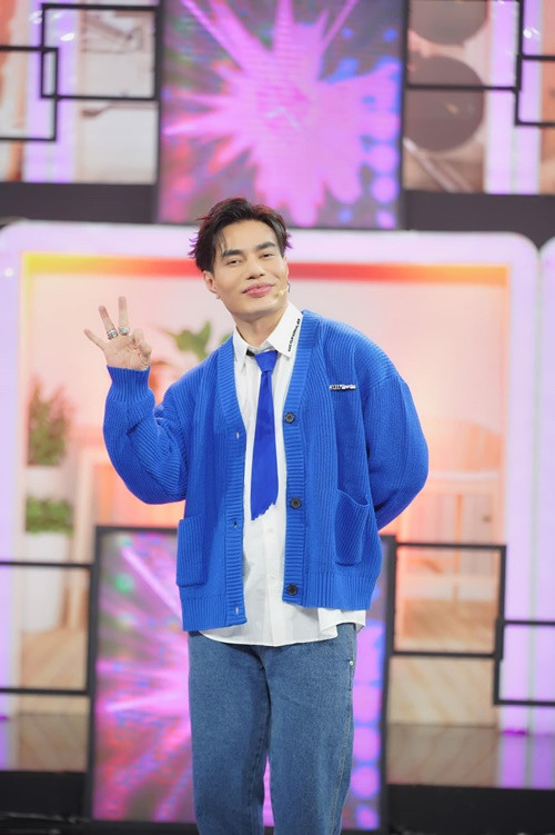 Quay clip con noi tuc, Le Duong Bao Lam con vuong loat lum xum