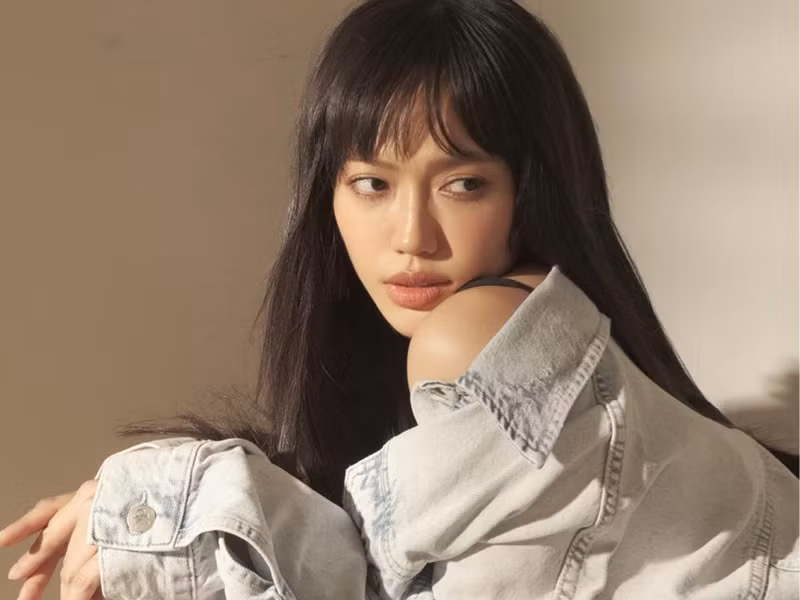 Diệu Nhi từng vấp phải những ý kiến trái chiều khi quảng cáo thuốc giảm cân bị cho có nhiều tác dụng phụ.