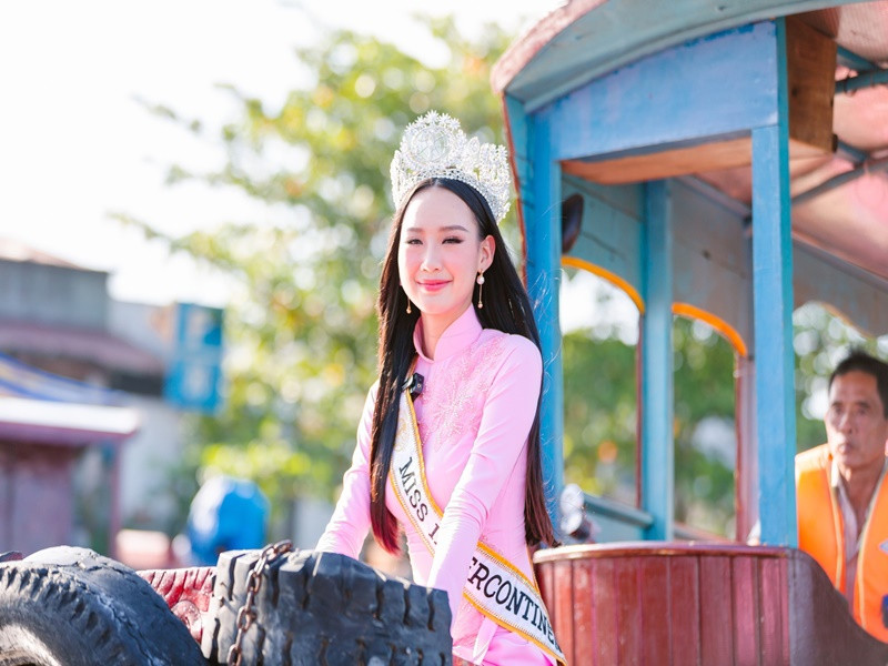 Vương miện của Bảo Ngọc trị giá 8 tỷ đồng. Ảnh: FBNV