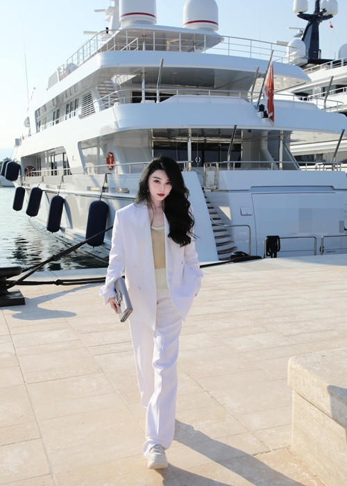 Mỹ nhân phim Võ Mị Nương truyền kỳ bày tỏ, cô rất ngưỡng mộ Dương Tử Quỳnh.