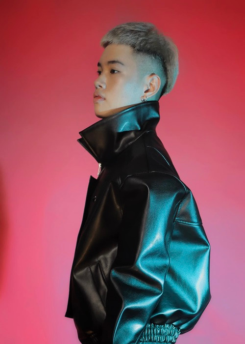 Pháp Kiều là một fan của HIEUTHUHAI, từng gọi đàn anh là chồng, ông xã.