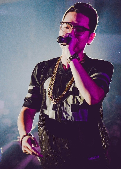 Một số bài hát của Andree được nhiều khán giả yêu thích gồm: “Tiểu thuyết tình yêu”, “Ánh đèn sân khấu”, “Leaving me so easy”, “D.C.M.A”, “Lối vắng”, “Anh là phi công”, “Quá bảnh”, “Kẹo”. Ảnh: FBNV