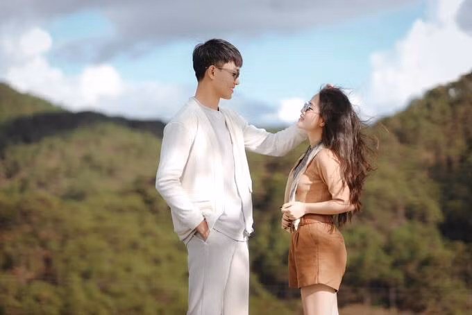 Huyen My sau 4 nam “dut tinh” Quang Hai: Ket hon song hanh phuc-Hinh-2