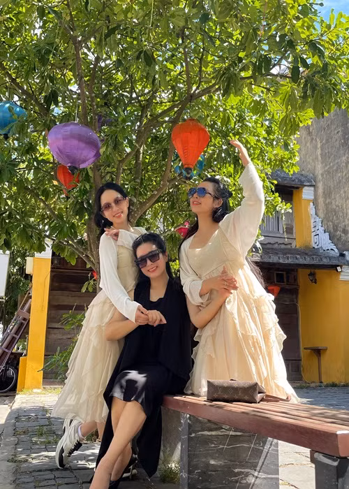 Thái Phương theo đuổi nghệ thuật và đang là trợ lý của Thanh Thanh Hiền.