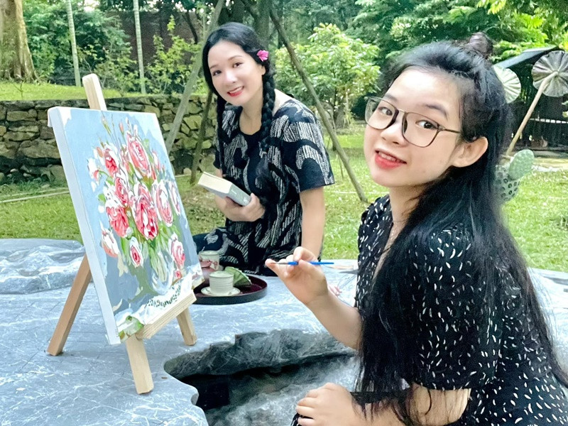 Nữ nghệ sĩ sống cùng cô con gái út Thái Phương. Trong cuộc phỏng vấn với Vietnamnet, Thanh Thanh Hiền cho biết, Thái Phương là người đồng hành mới của cô sau khi cô ly hôn.