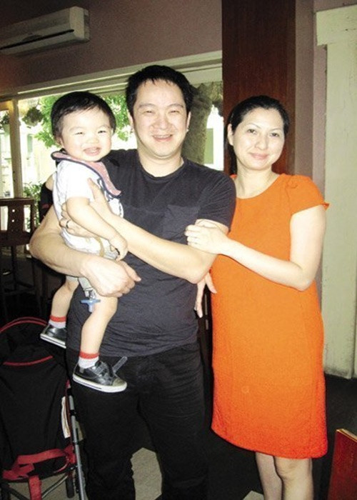 Giống Thu Phương, Huy MC cũng tái hôn ở Mỹ. Nam ca sĩ kết hôn lần 2 sau 4 năm chia tay ca sĩ Thu Phương. Ảnh: Gia đình và xã hội