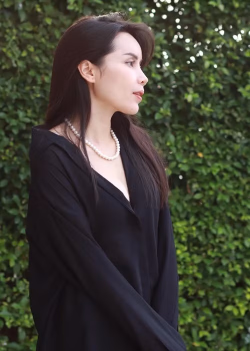 Lưu Hương Giang không đi hát, không tham gia các sự kiện giải trí kể từ sau khi ông xã Hồ Hoài Anh vướng scandal ở Tây Ban Nha. Ảnh: FBNV