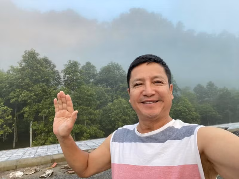 Theo Tiền Phong, sau khi về hưu, Chí Trung hạn chế ăn nhậu, dành thời gian chạy bộ, bơi lội. Nam nghệ sĩ chăm sóc sức khỏe bản thân hơn bởi mắc tiểu đường, mỡ trong máu, tim mạch.